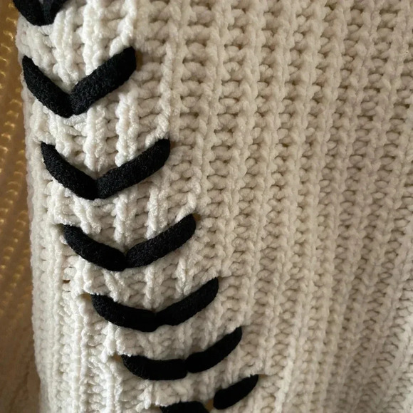 Lucy Wang Knit Sweater Ivory Black Interwoven stitch Boho Western L - Picture 8 of 11